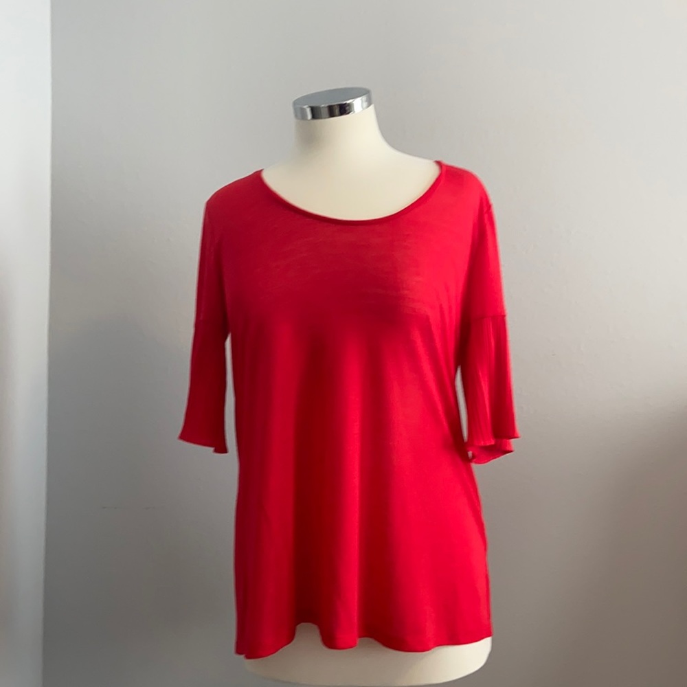 Light weight sleeve